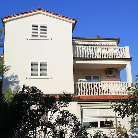 Zecevo Rtic 17129d Apartment